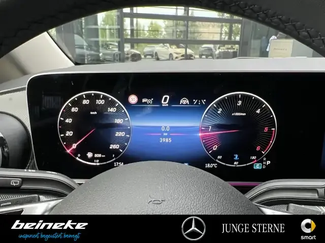 Mercedes-Benz V 220