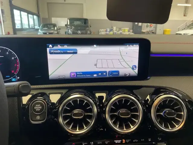 Mercedes-Benz CLA 180