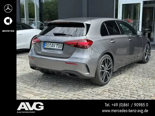 Mercedes-Benz A 200