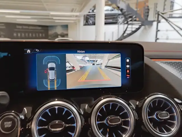 Mercedes-Benz EQA 300