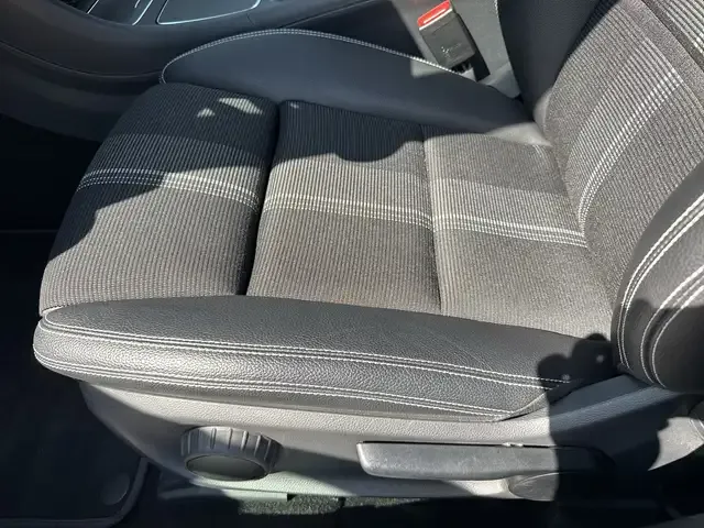 Mercedes-Benz GLA 220