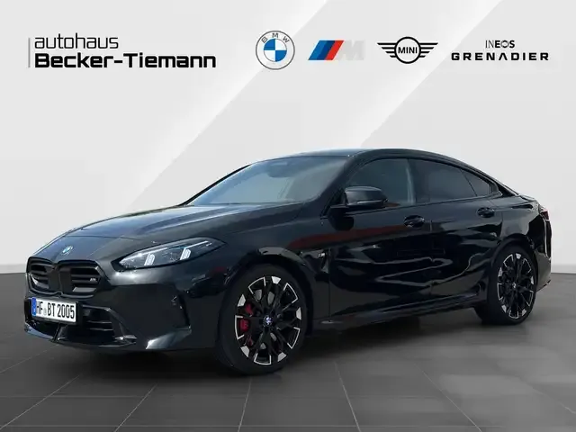 BMW 235