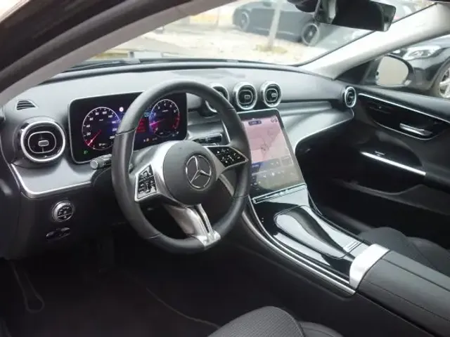 Mercedes-Benz C 180