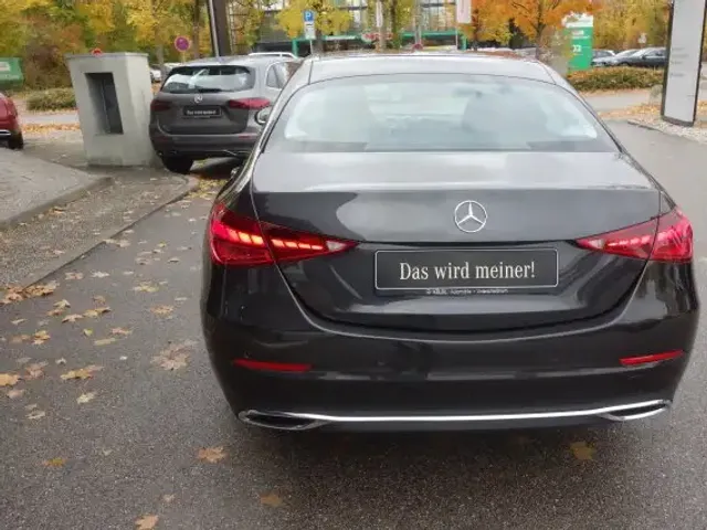 Mercedes-Benz C 180
