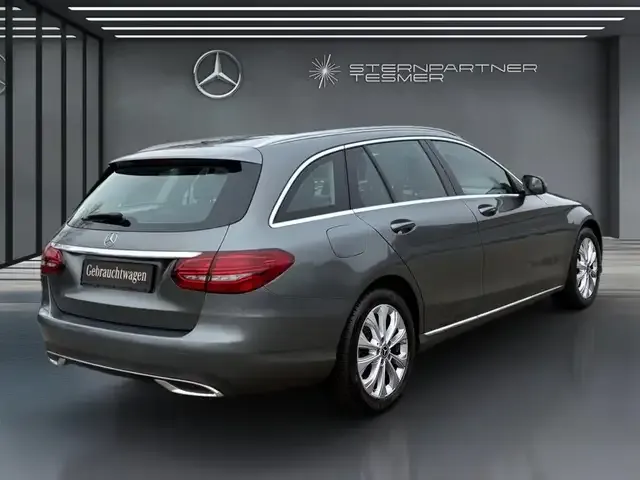Mercedes-Benz C 220