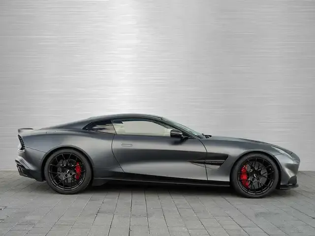 Aston Martin Vanquish