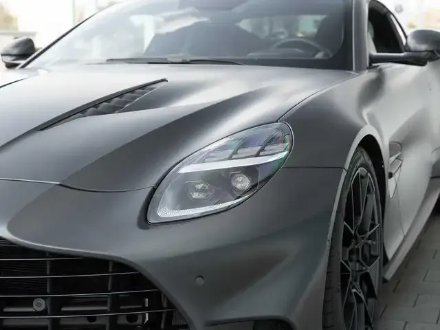 Aston Martin Vanquish