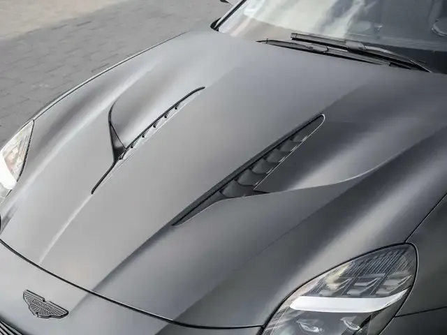Aston Martin Vanquish