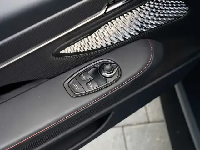 Aston Martin Vanquish