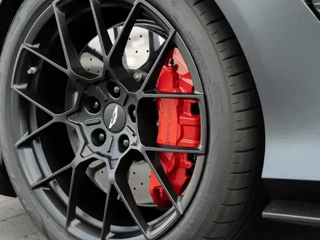 Aston Martin Vanquish