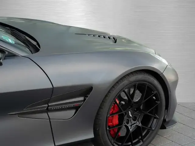 Aston Martin Vanquish