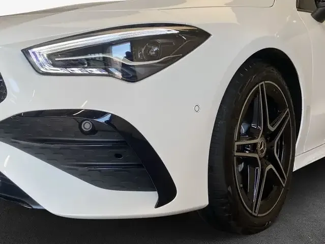 Mercedes-Benz CLA 180