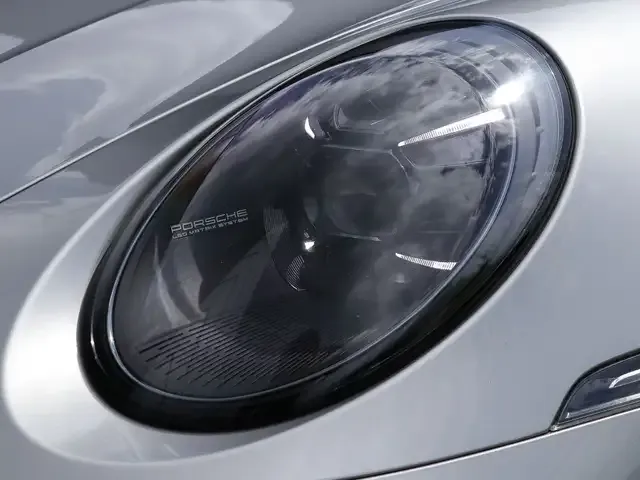 Porsche 992