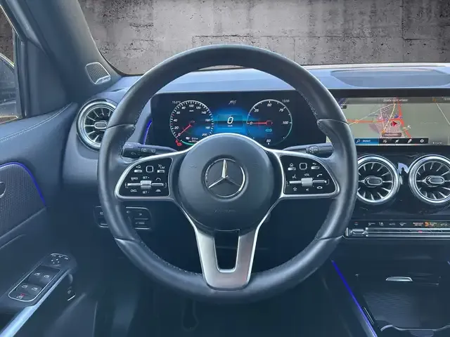 Mercedes-Benz EQB 350