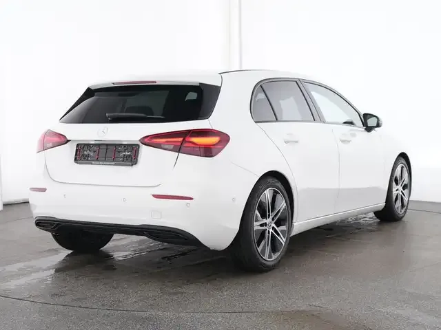 Mercedes-Benz A 220