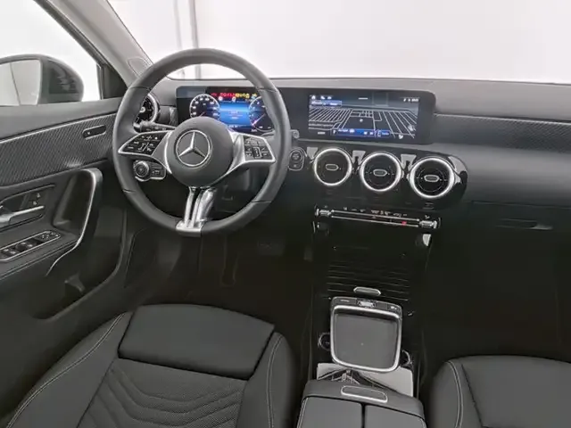 Mercedes-Benz A 220