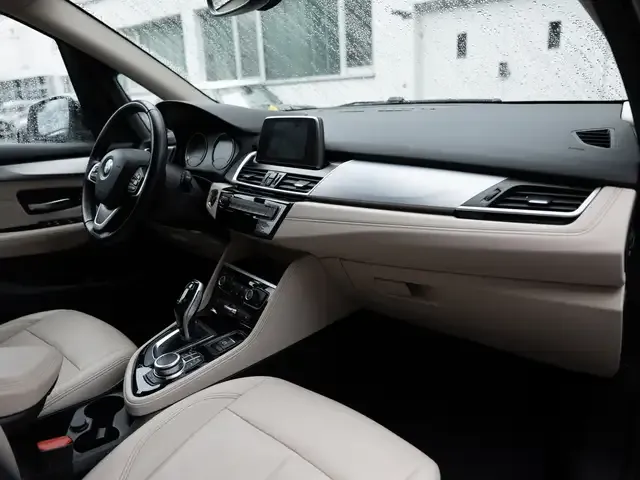 BMW 218