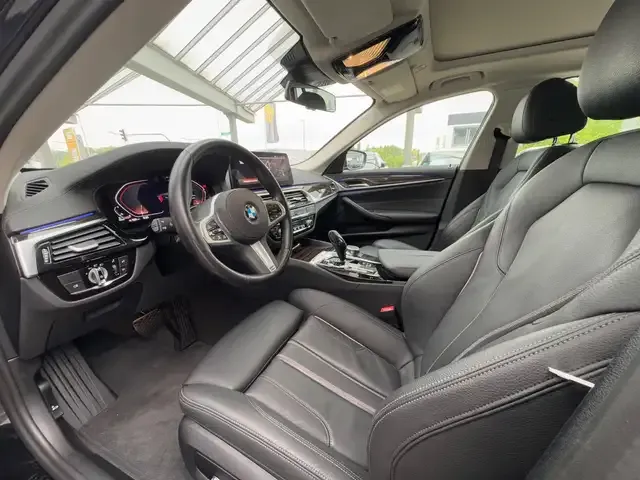 BMW 530