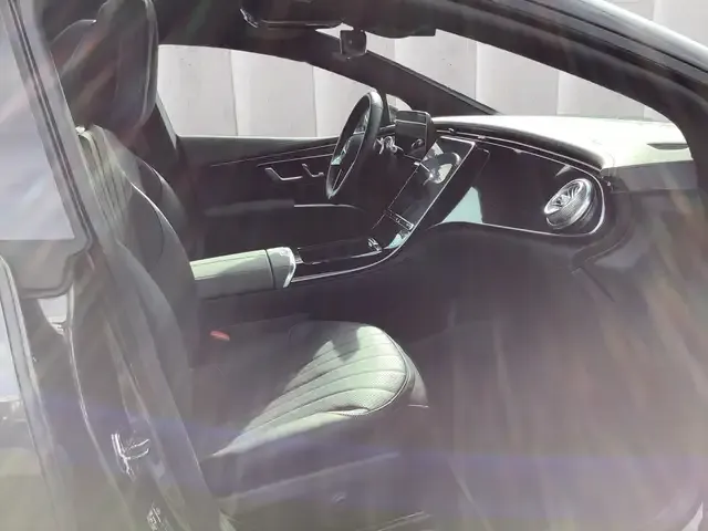 Mercedes-Benz EQS