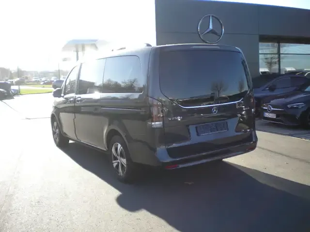 Mercedes-Benz V 250