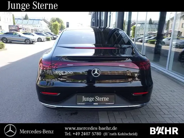 Mercedes-Benz EQE 300