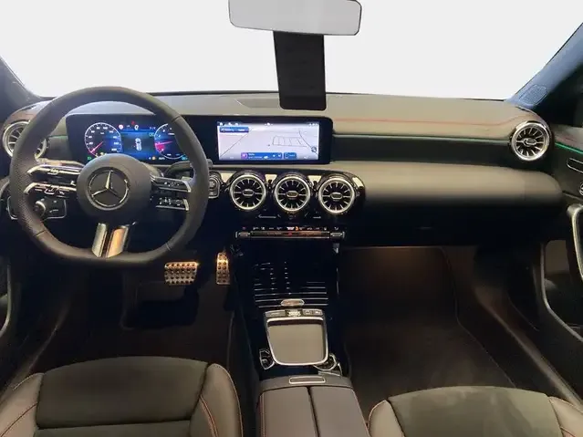 Mercedes-Benz CLA 180