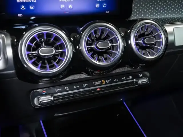 Mercedes-Benz EQB 300