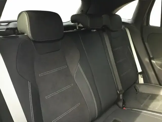 Mercedes-Benz GLA 220