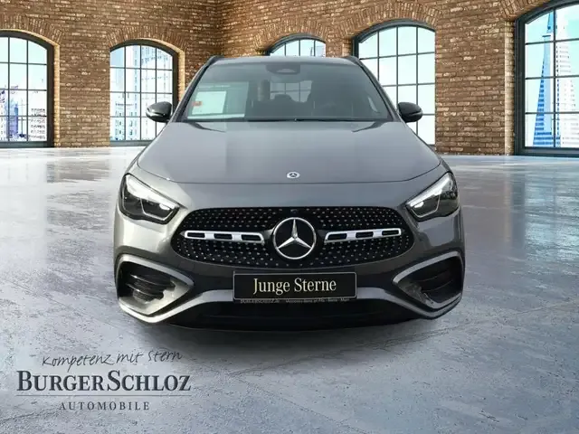 Mercedes-Benz GLA 220