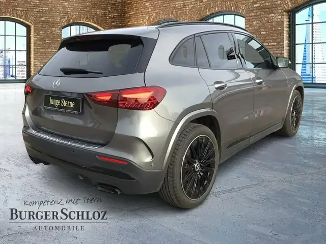 Mercedes-Benz GLA 220