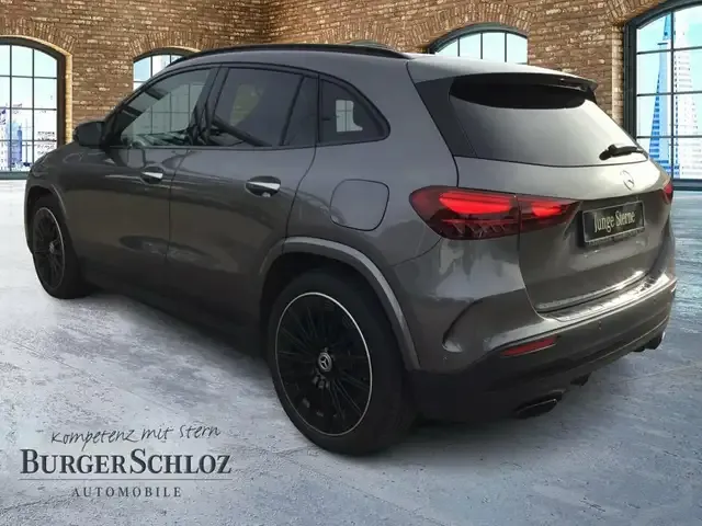 Mercedes-Benz GLA 220