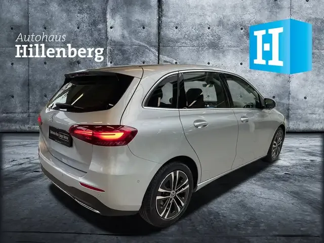 Mercedes-Benz B 200