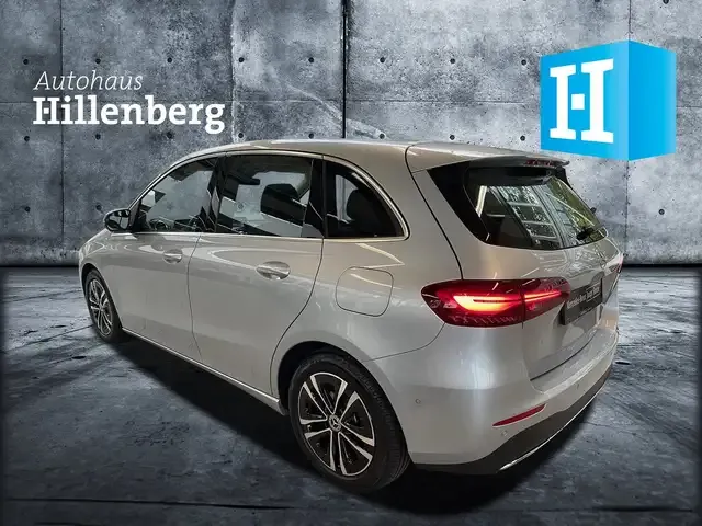 Mercedes-Benz B 200