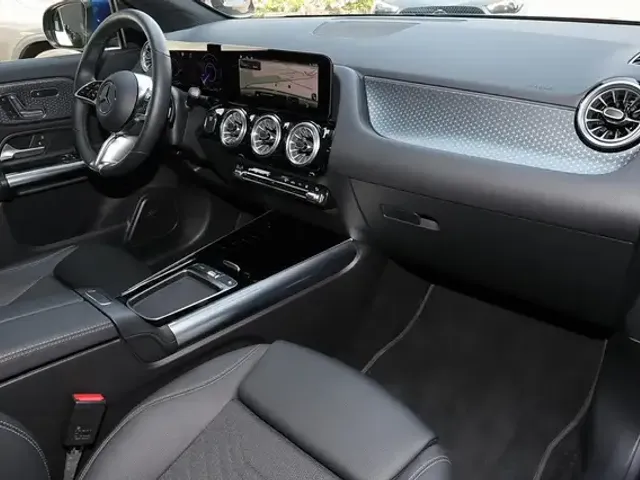 Mercedes-Benz EQA 300
