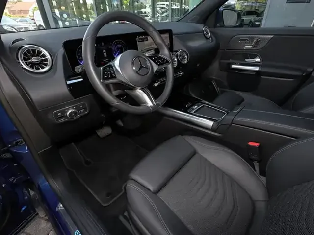 Mercedes-Benz EQA 300