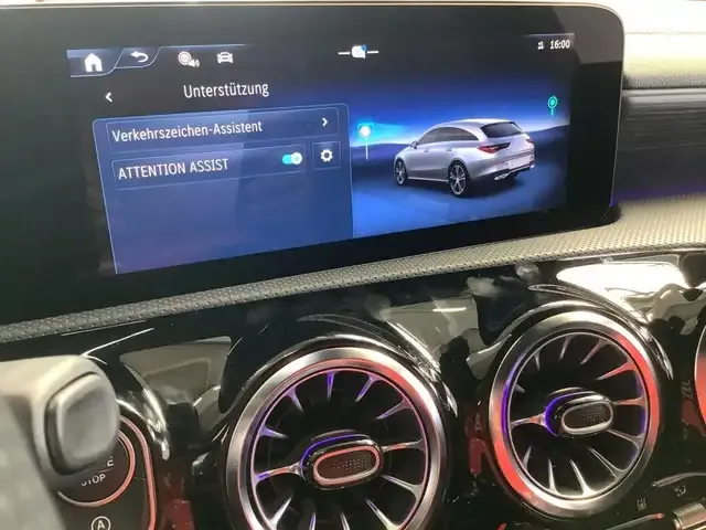 Mercedes-Benz CLA 200