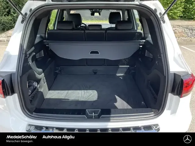 Mercedes-Benz GLB 180