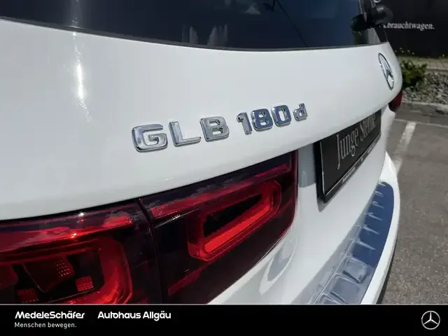 Mercedes-Benz GLB 180