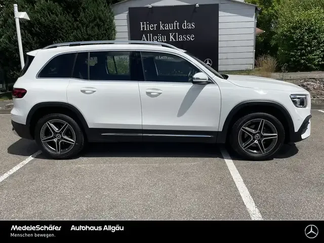 Mercedes-Benz GLB 180