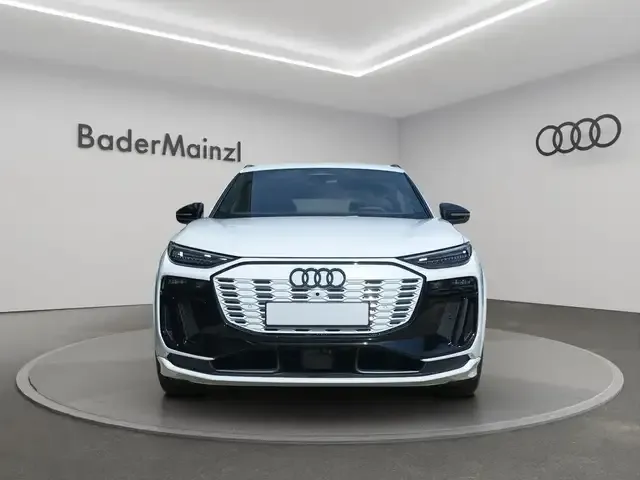 Audi Q6