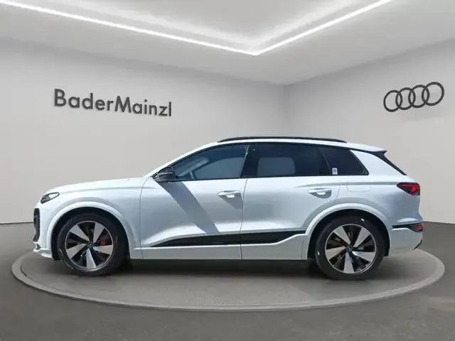 Audi Q6