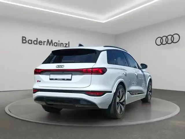 Audi Q6