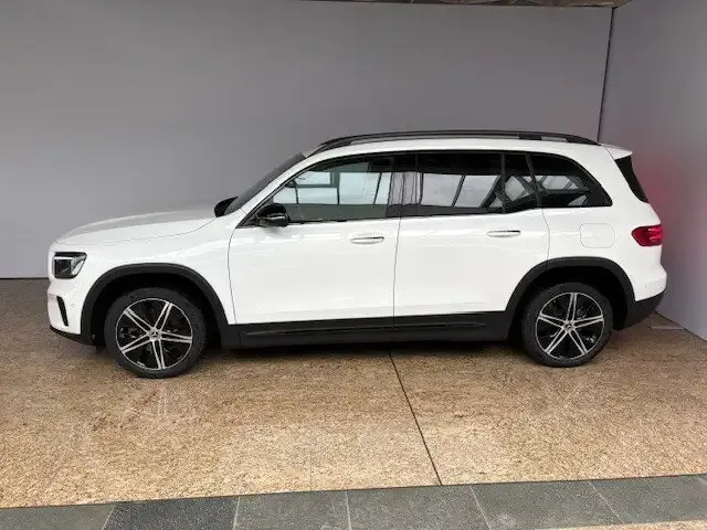 Mercedes-Benz GLB 200