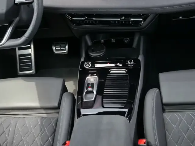 Audi Q6