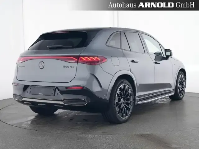 Mercedes-Benz EQE 43