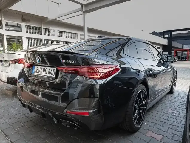 BMW 440
