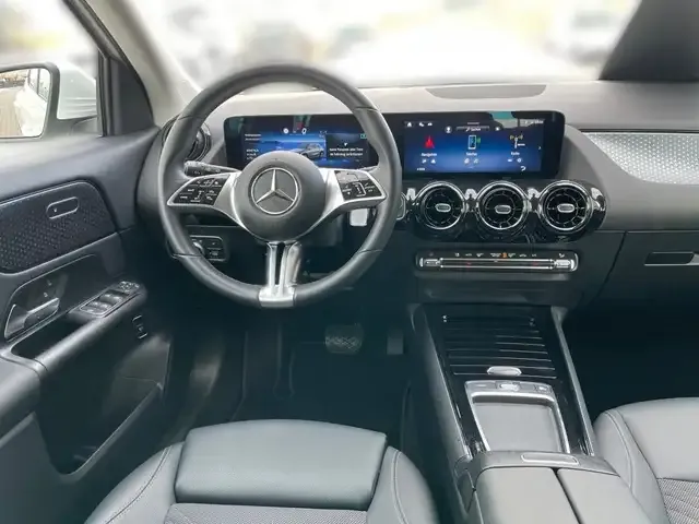 Mercedes-Benz GLA 220