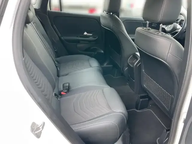 Mercedes-Benz GLA 220