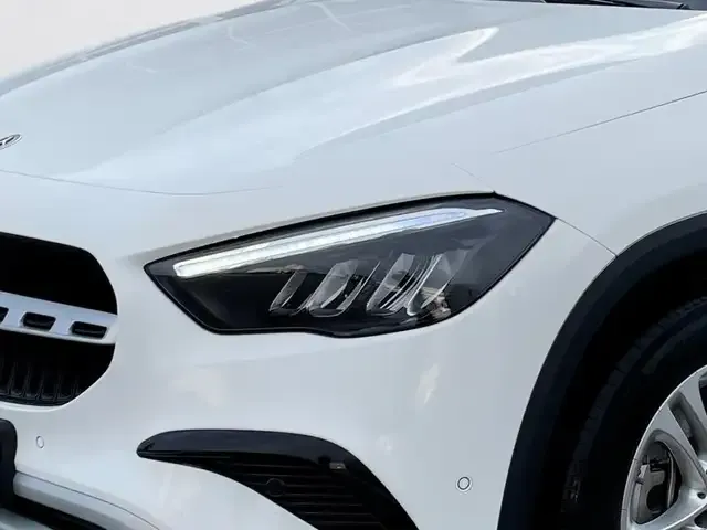 Mercedes-Benz GLA 220