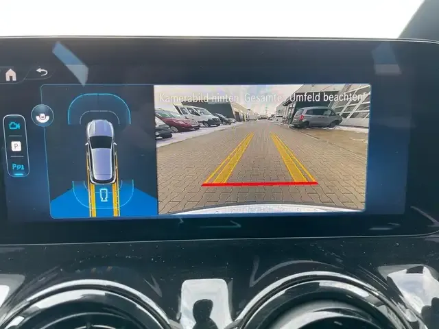 Mercedes-Benz GLA 220